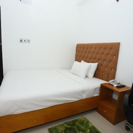 Hotel Blue Castle Dhaka Esterno foto