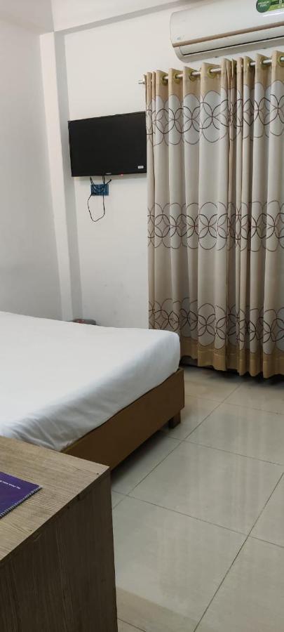 Hotel Blue Castle Dhaka Esterno foto