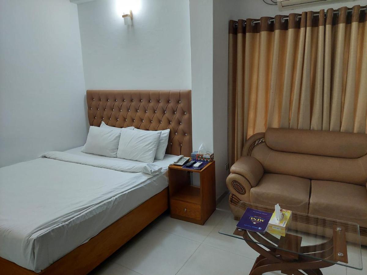Hotel Blue Castle Dhaka Esterno foto