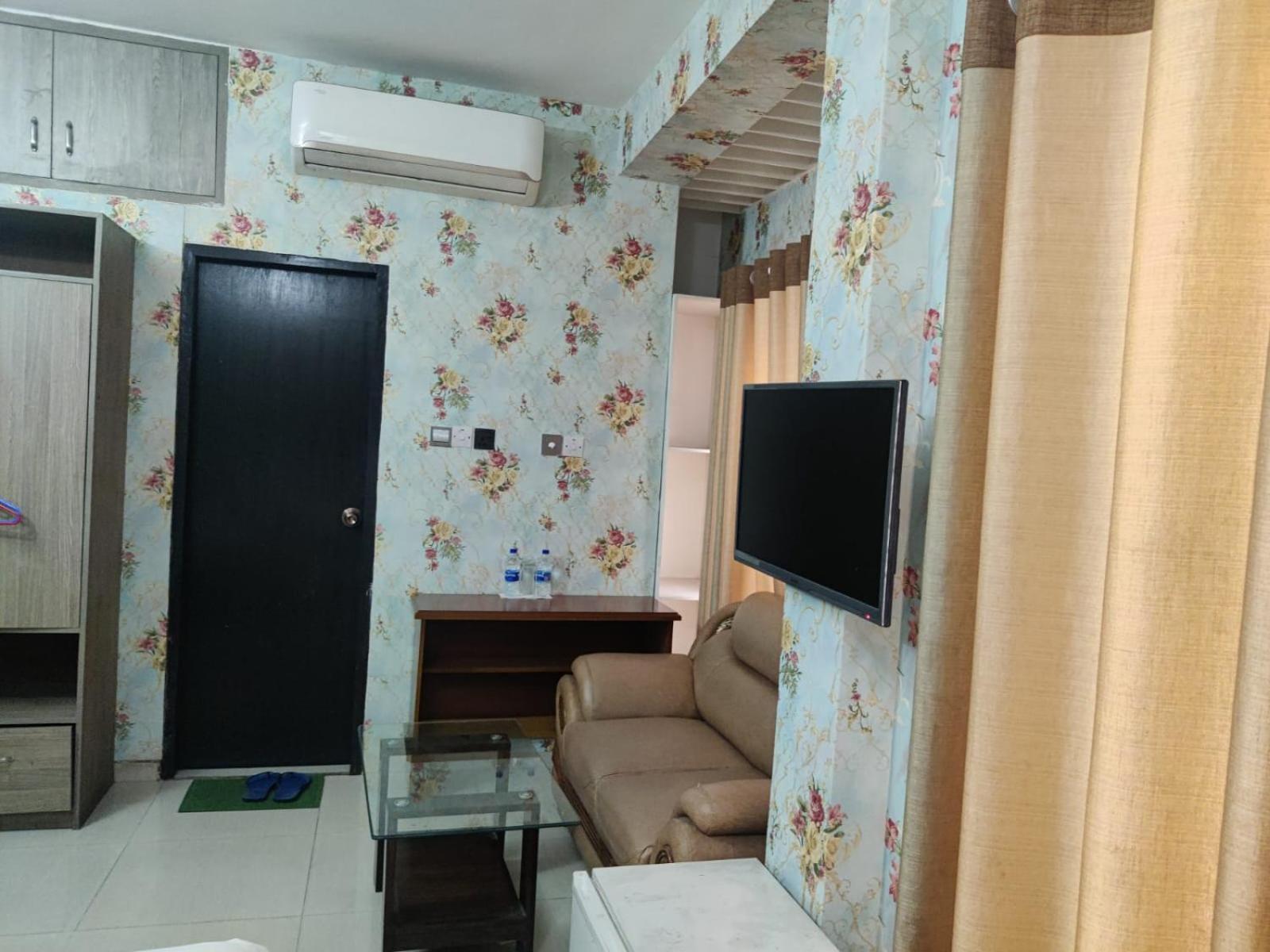 Hotel Blue Castle Dhaka Esterno foto