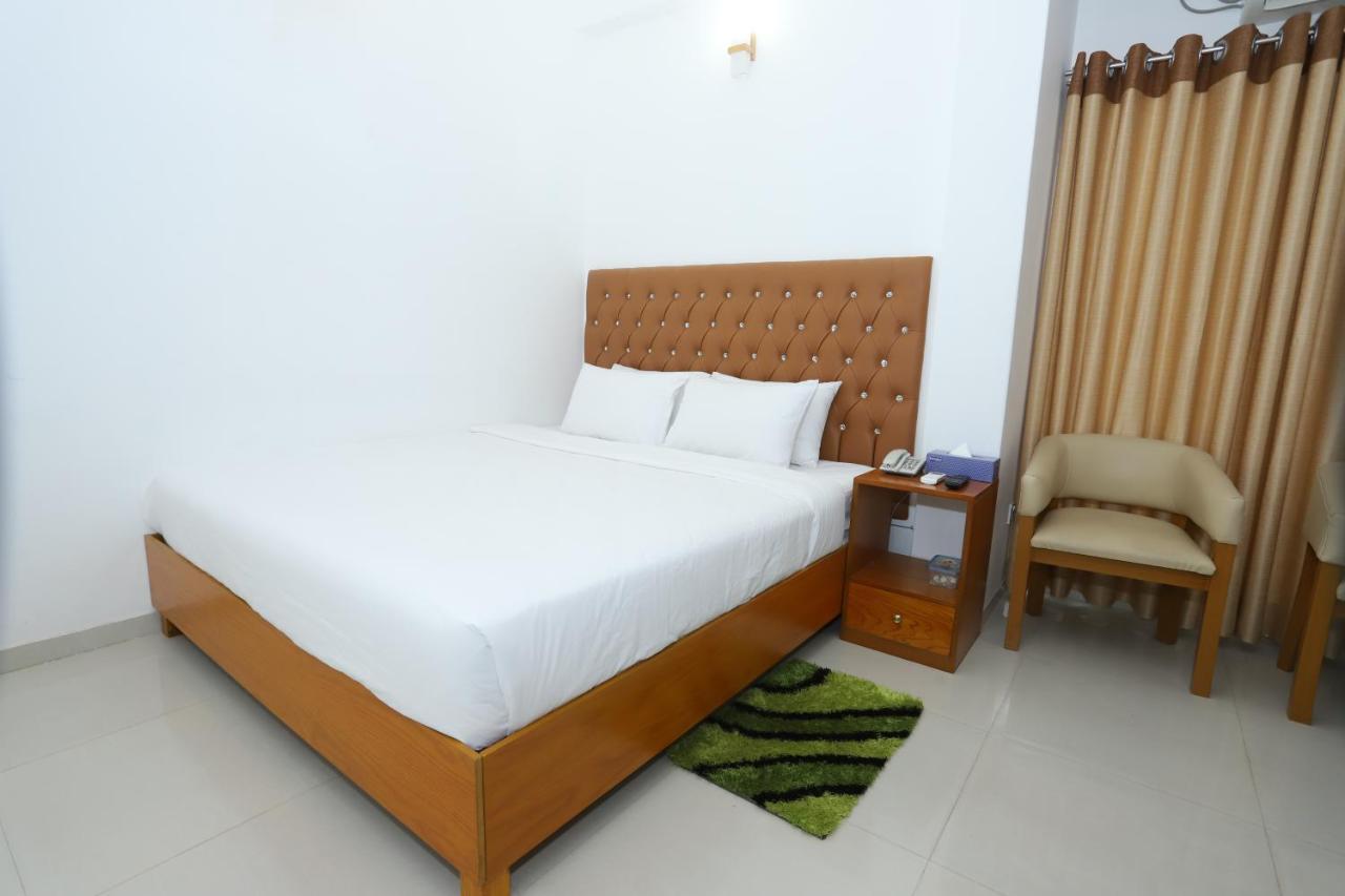 Hotel Blue Castle Dhaka Esterno foto